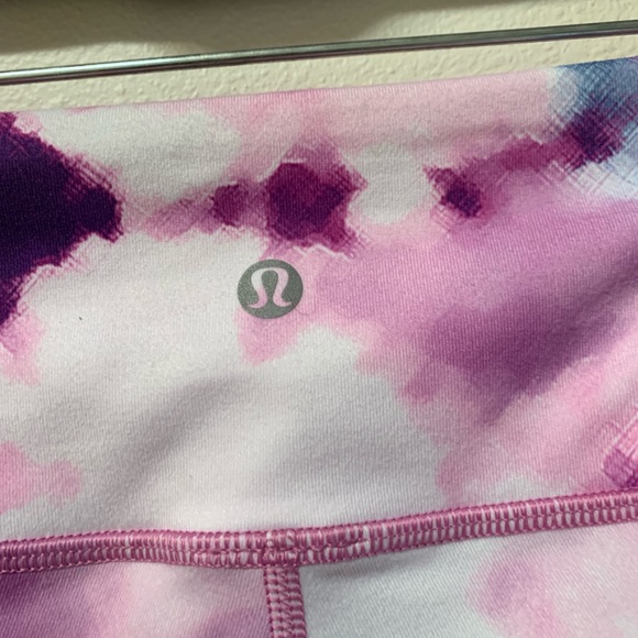 Lululemon Crop Purple Tie Dye Legging - Picture 3 of 5